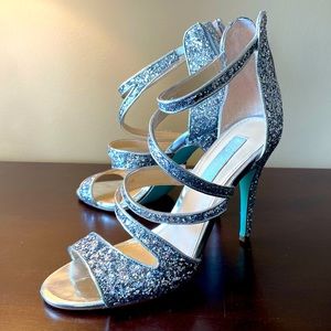 Betsey Johnson “Izzy” sparkly pumps, size 7.5